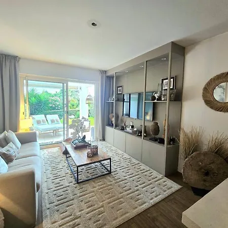 T2 Rdj La Louviere Saint Raphael Front De Mer Apartment