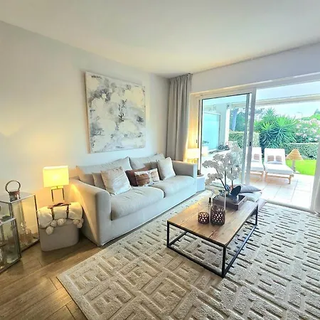 T2 Rdj La Louviere Saint Raphael Front De Mer Apartment
